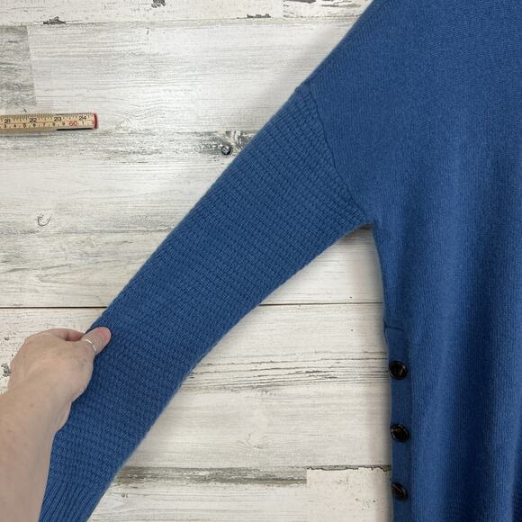 Soft Surroundings Woman’s Cashmere Blue Soft Sweater Size Medium Tunic Buttons - Picture 2 of 8